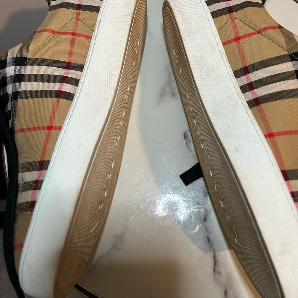 Burberry Sneakers size 39 1/2 women - Picture 3 of 7